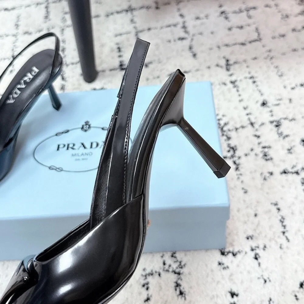 🎊🎊🎊Prada high heels - Picture 5 of 5